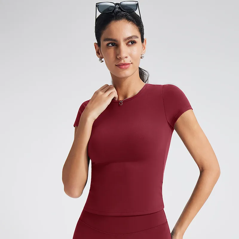 Custom Women's Yoga Shirts Private Label Sports Apparel White Label Activewear Sportswear Wholesaler