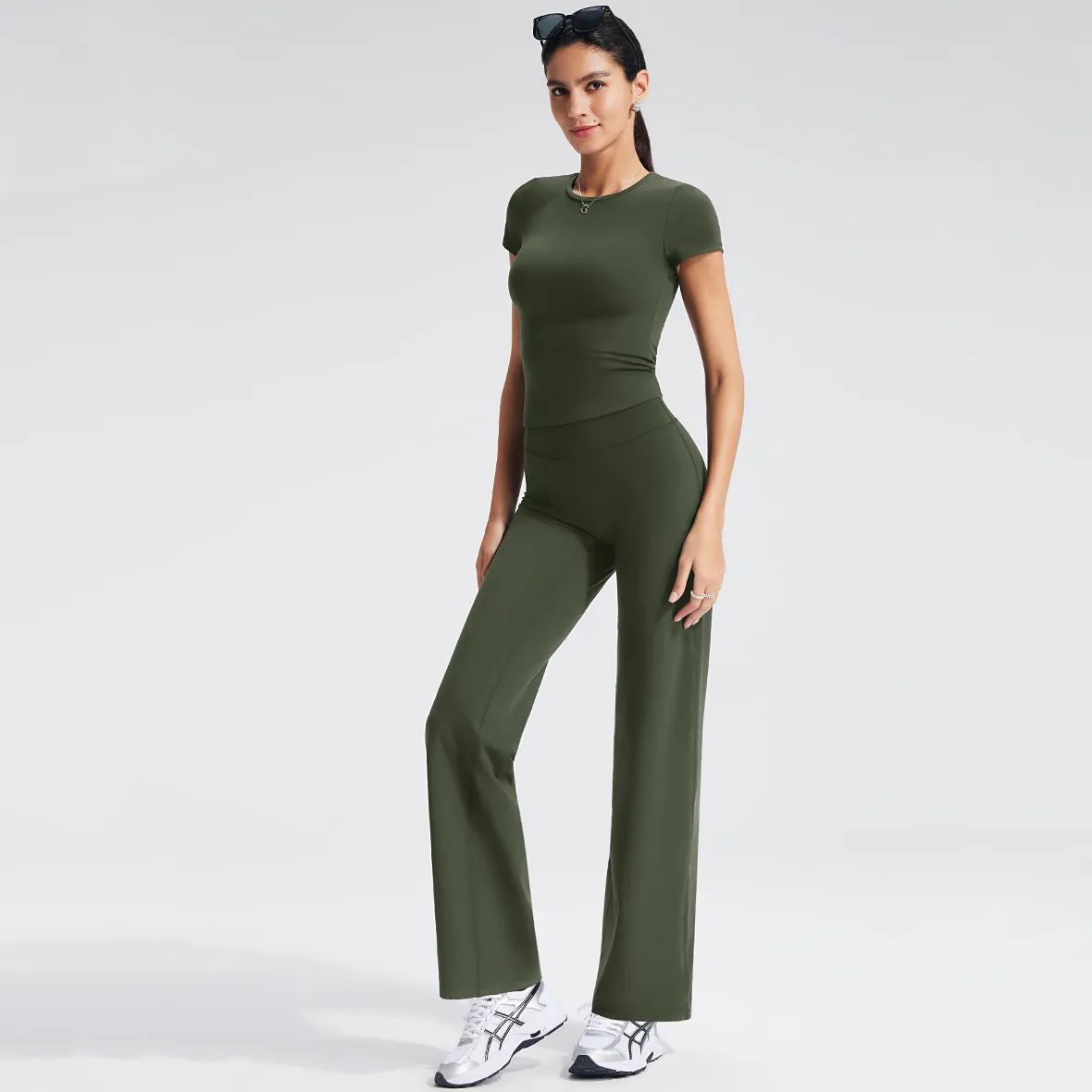 Custom Women's Yoga Shirts Private Label Sports Apparel White Label Activewear Sportswear Wholesaler